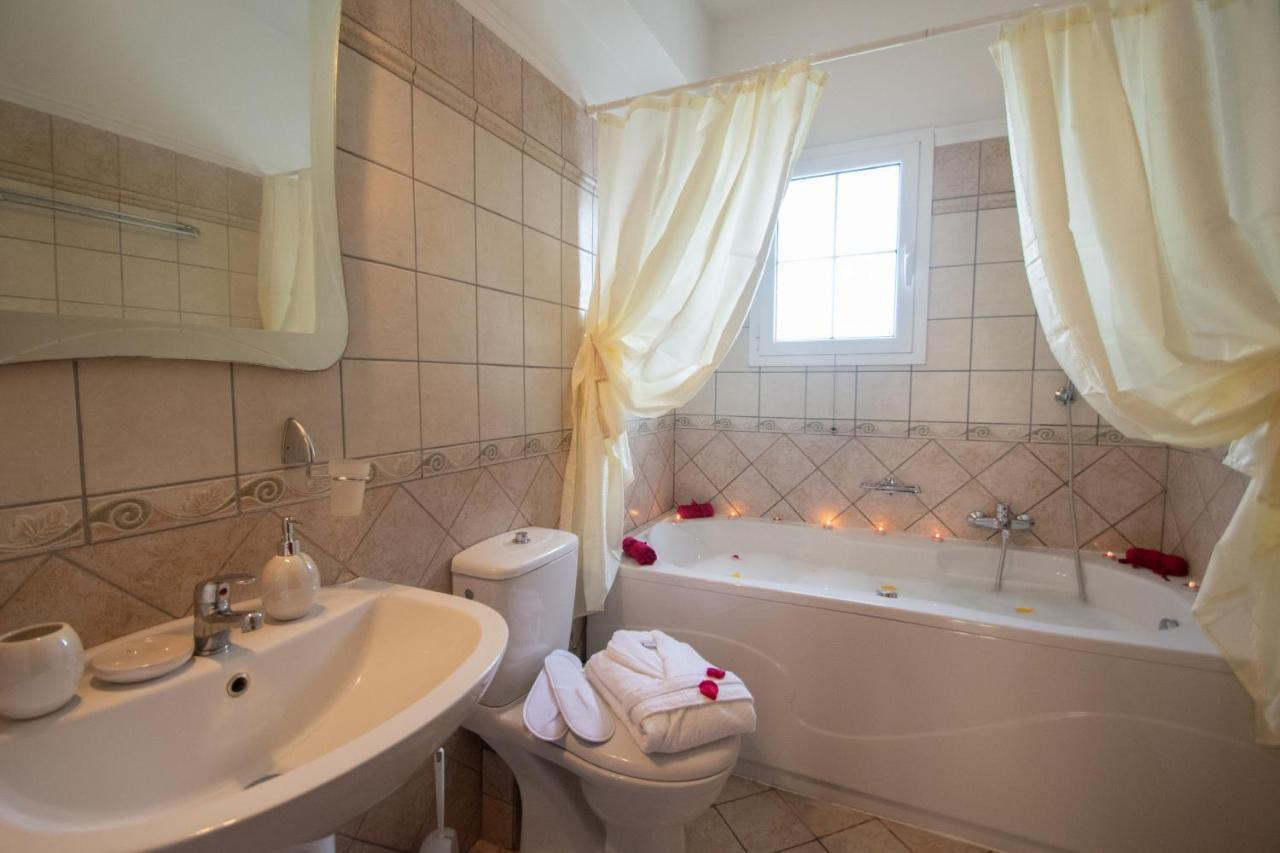 Luxury Villa Vanato & Pool Koukounaria Экстерьер фото